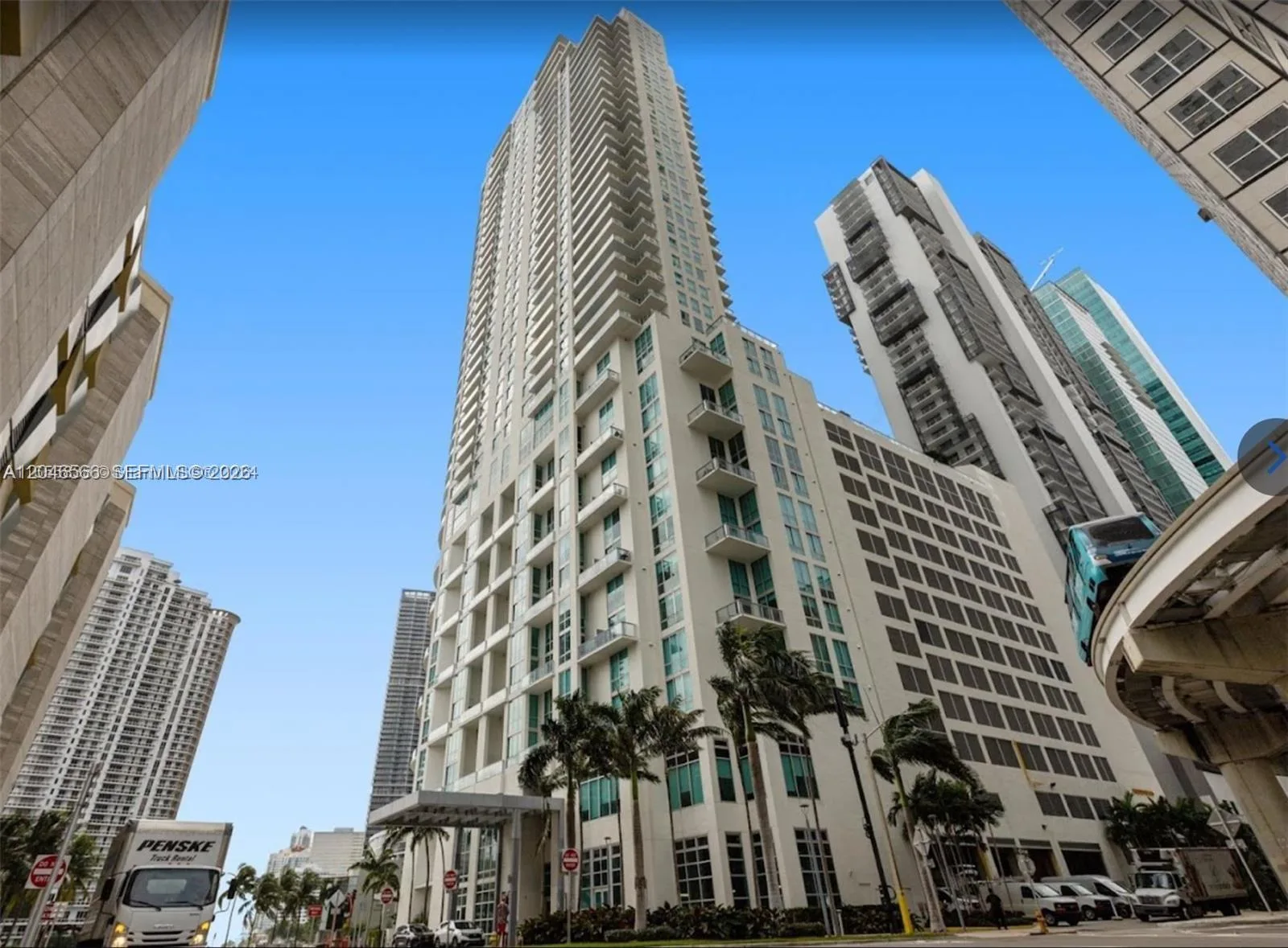 300 S Biscayne Blvd # T-2603, Miami, FL 33131 photo 2