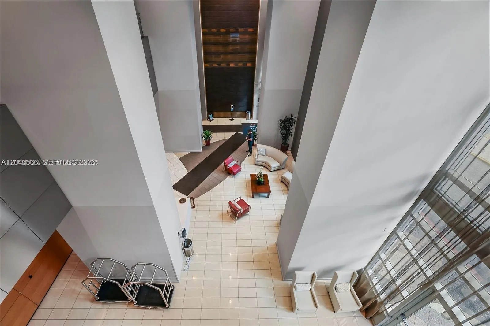 300 S Biscayne Blvd # T-2603, Miami, FL 33131 photo 4