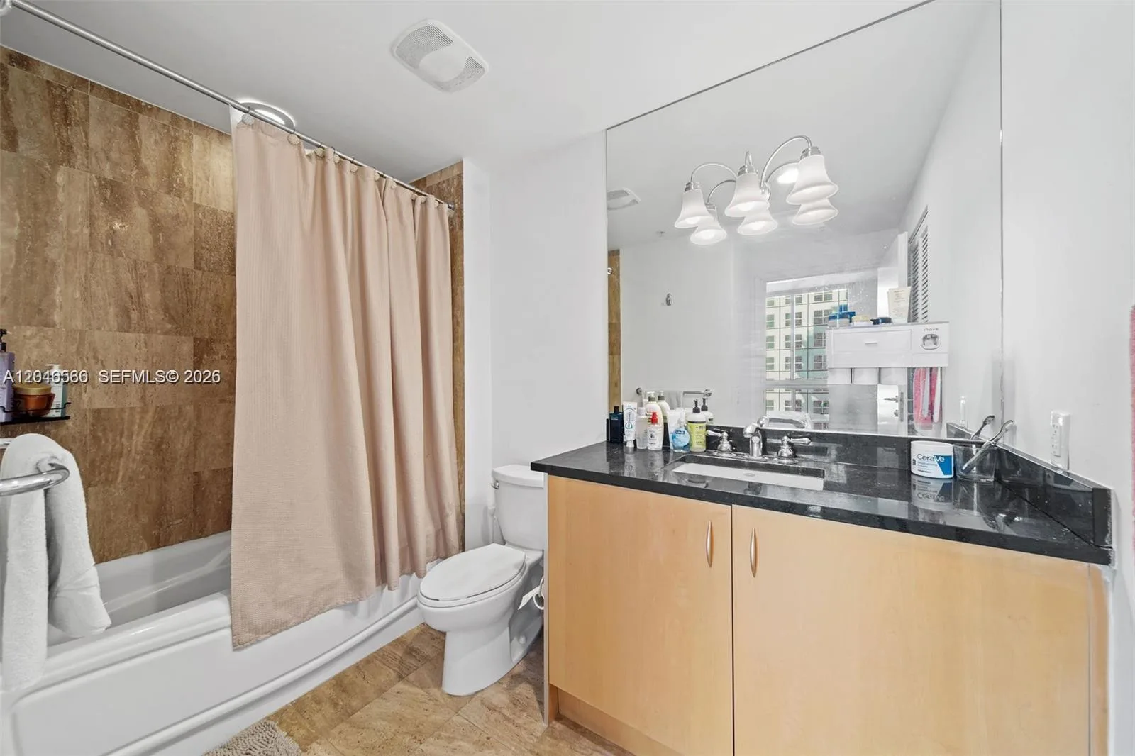 300 S Biscayne Blvd # T-2603, Miami, FL 33131 photo 8
