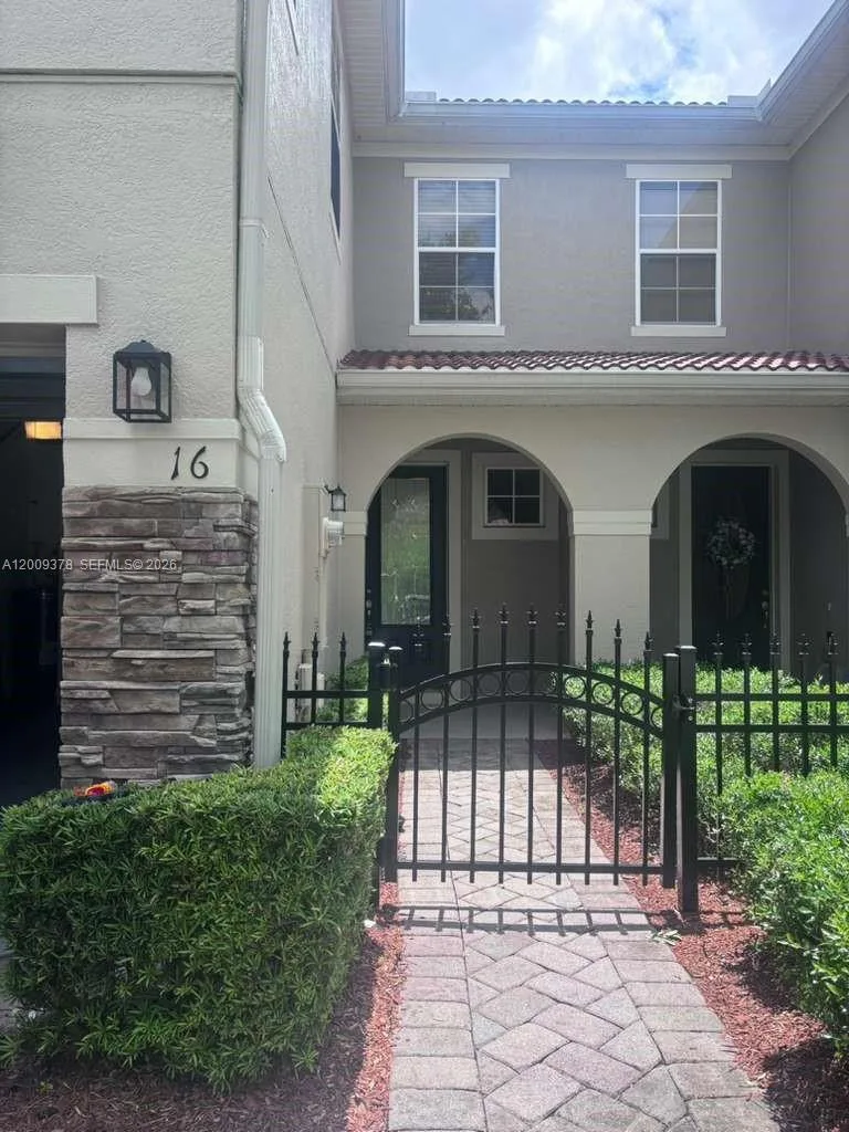 16 Canterbury Bell Dr, Other City - In The State Of Florida, FL 32765 photo 2