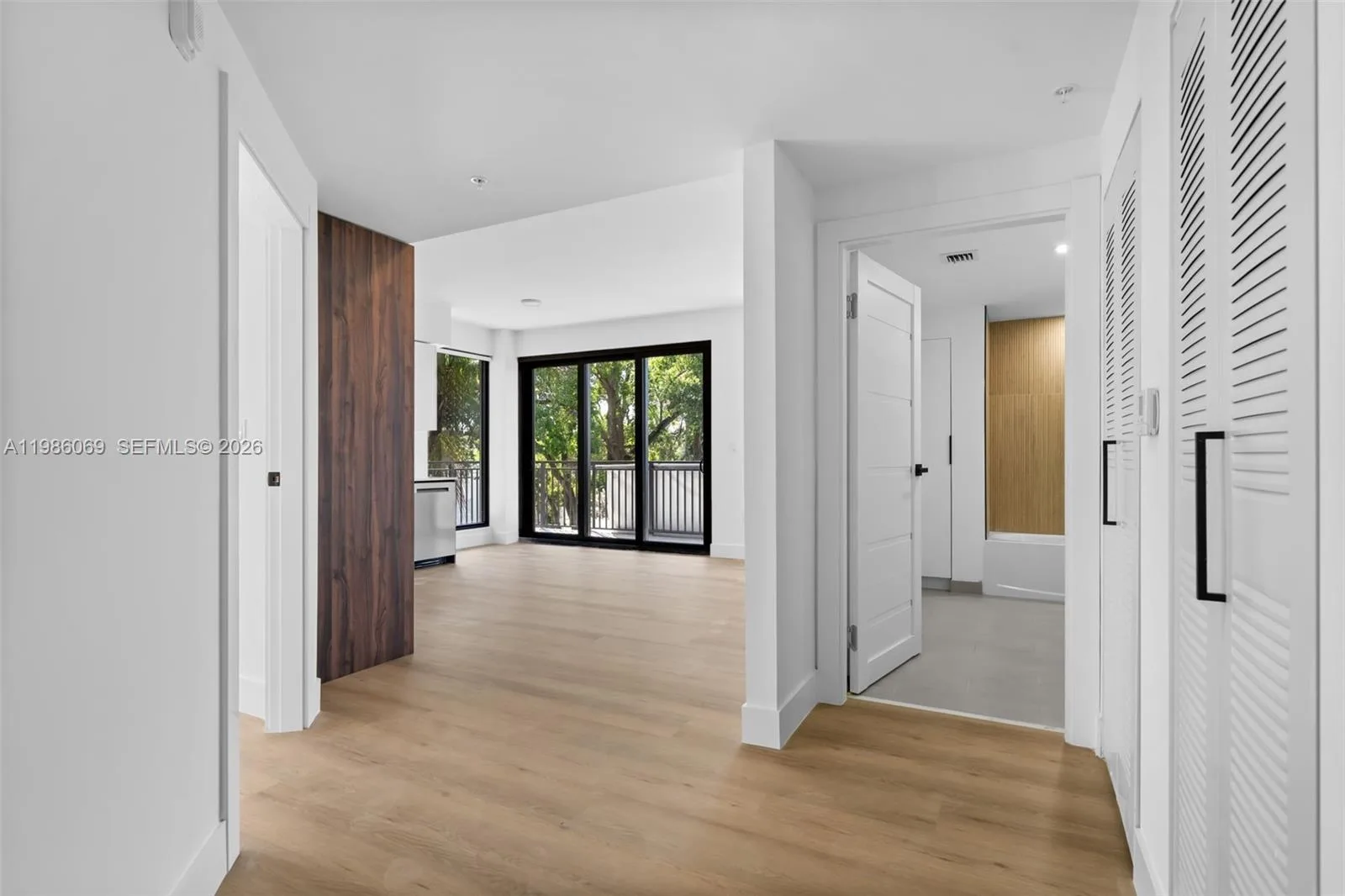 2479 NE 192nd St # 205, Miami, FL 33180 photo 4