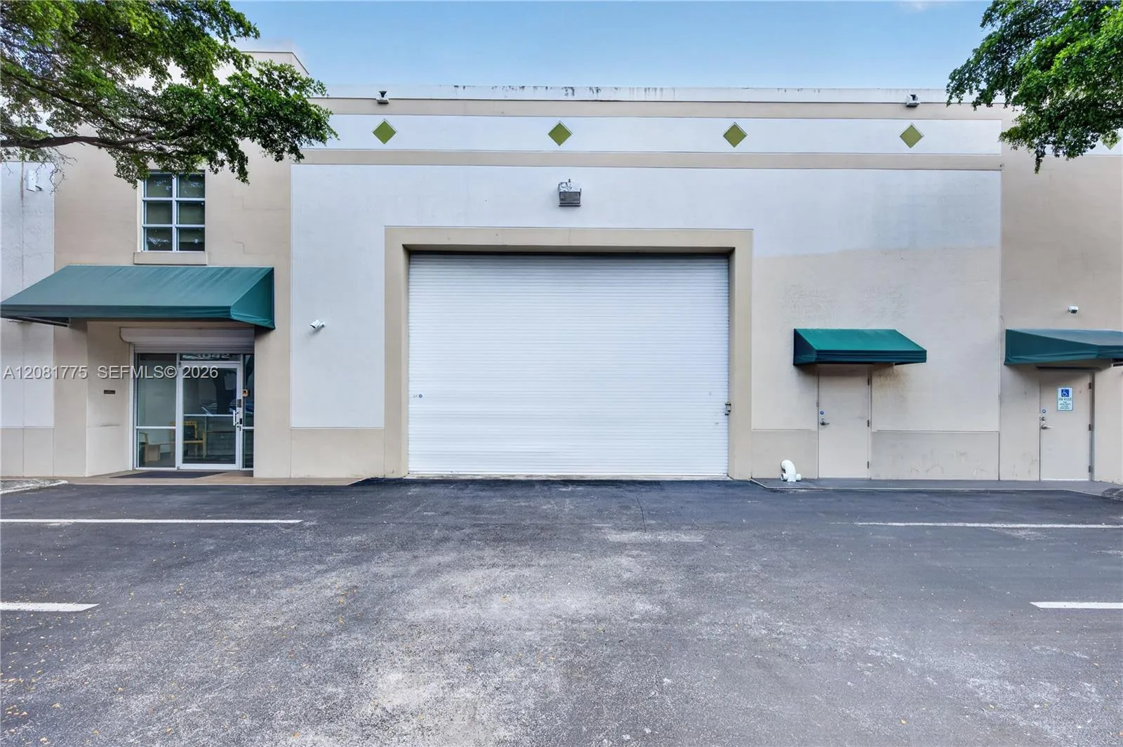 3042 NW 82nd Ave, Doral, FL 33122