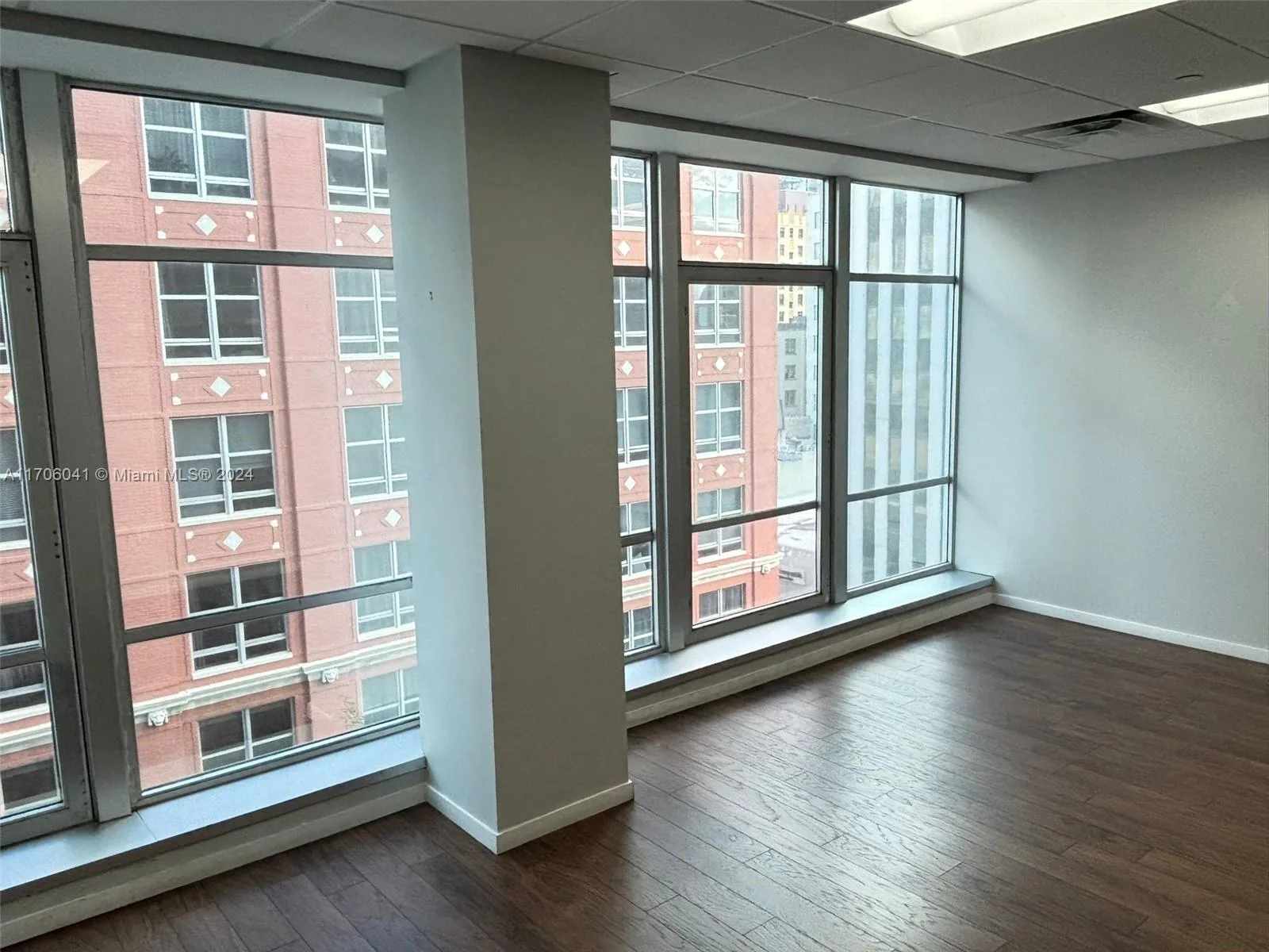 14 NE 1st Ave # 700D, Miami, FL 33132