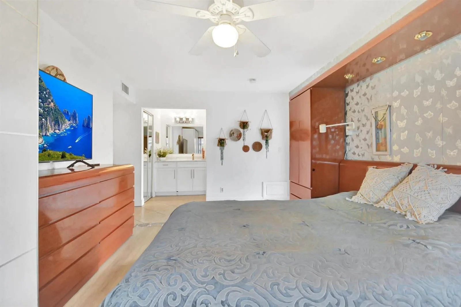 1232 Club Drive W # D, Delray Beach, FL 33445 photo 4