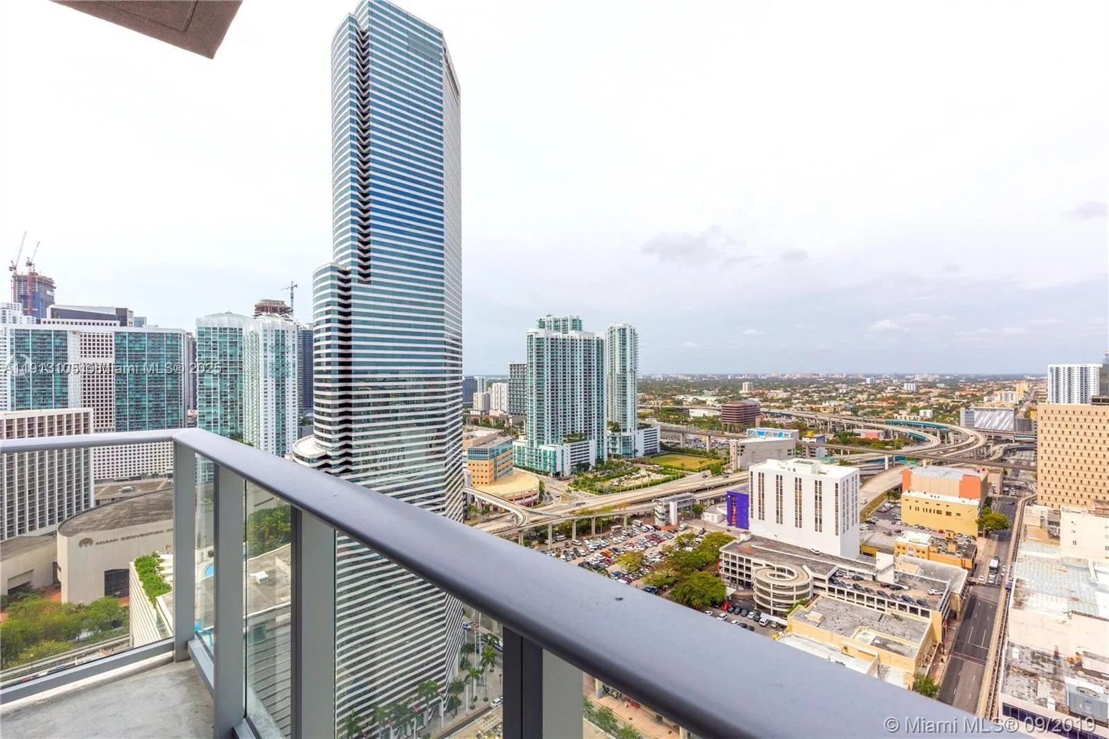 151 SE 1st St # 1611, Miami, FL 33131 photo 10