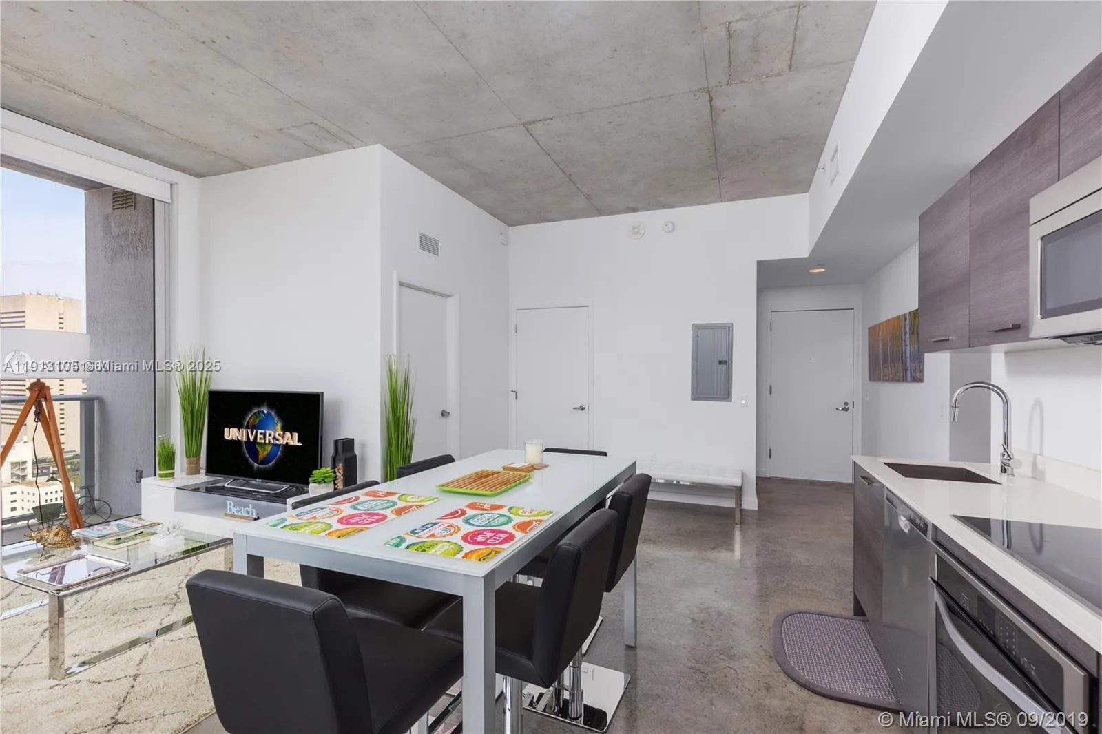 151 SE 1st St # 1611, Miami, FL 33131 photo 13
