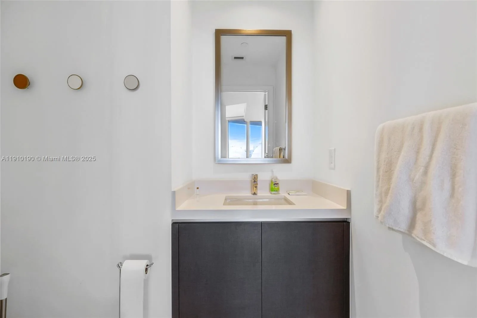 851 NE 1st Ave # 1202, Miami, FL 33132 photo 11