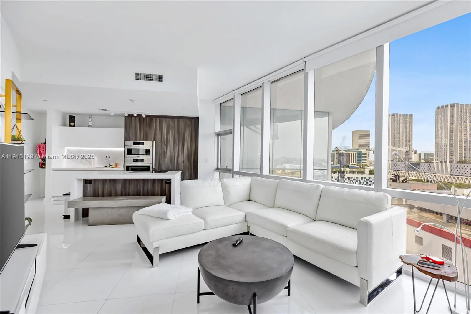 851 NE 1st Ave # 1202, Miami, FL 33132 photo 6