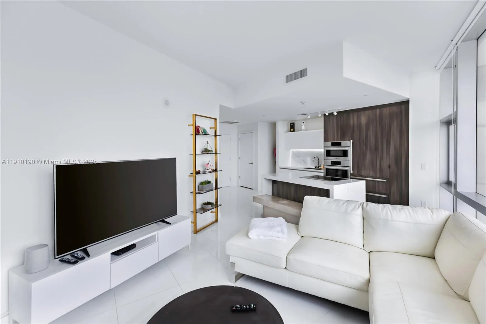 851 NE 1st Ave # 1202, Miami, FL 33132 photo 7