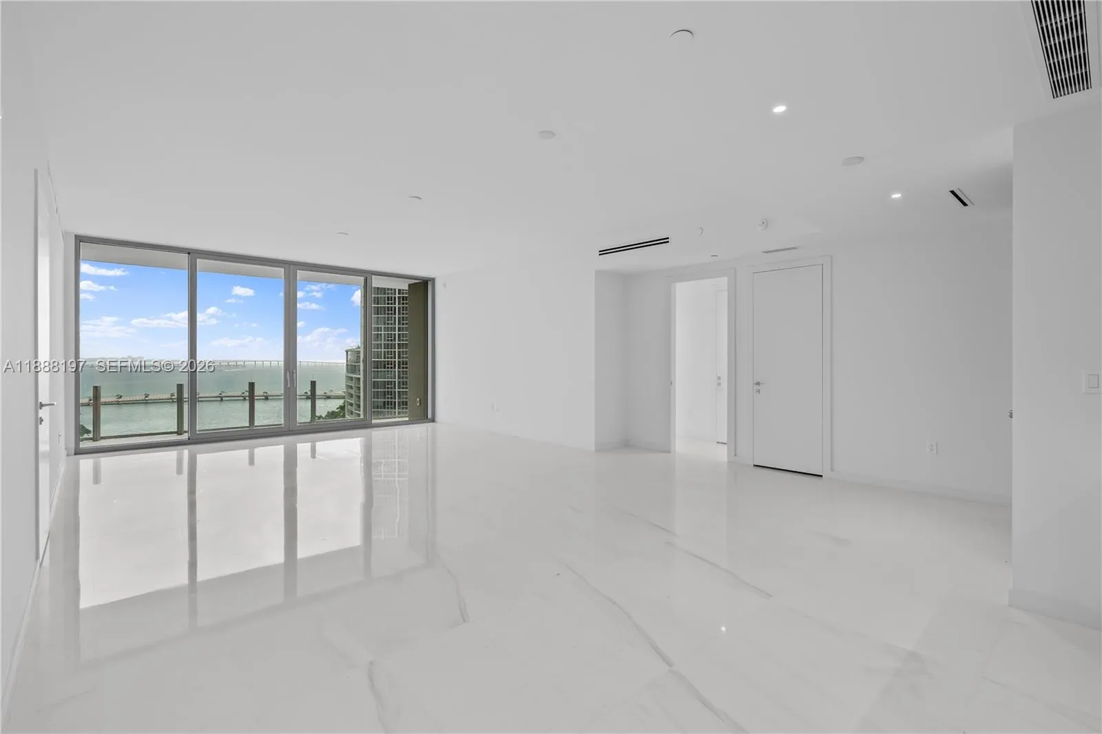 300 Biscayne Blvd Way # 1103, Miami, FL 33131 photo 10