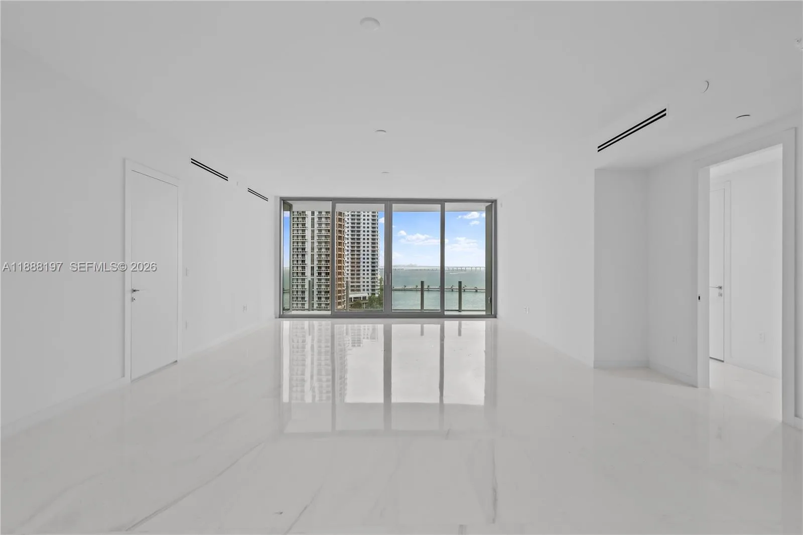 300 Biscayne Blvd Way # 1103, Miami, FL 33131 photo 11