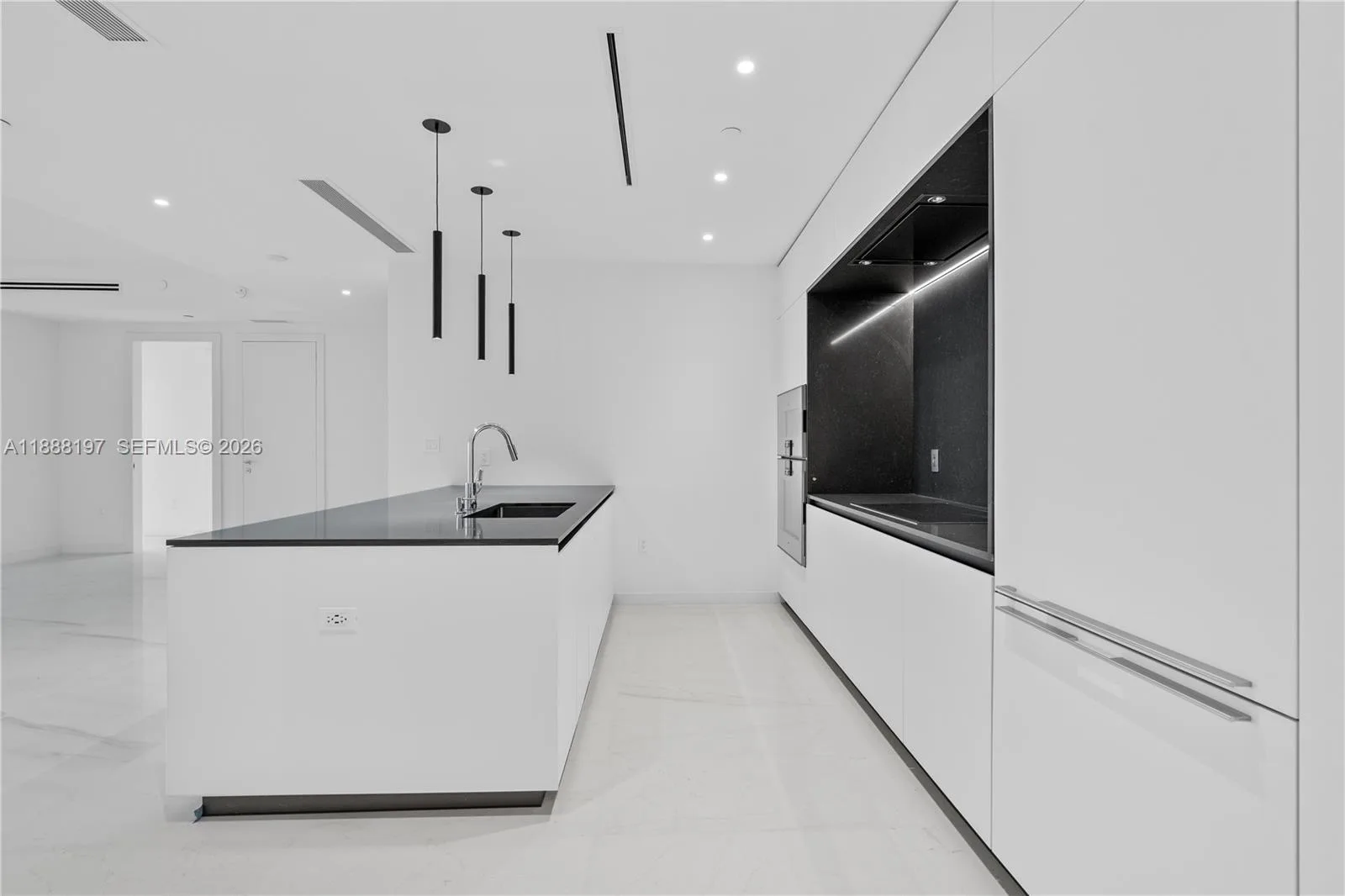 300 Biscayne Blvd Way # 1103, Miami, FL 33131 photo 6