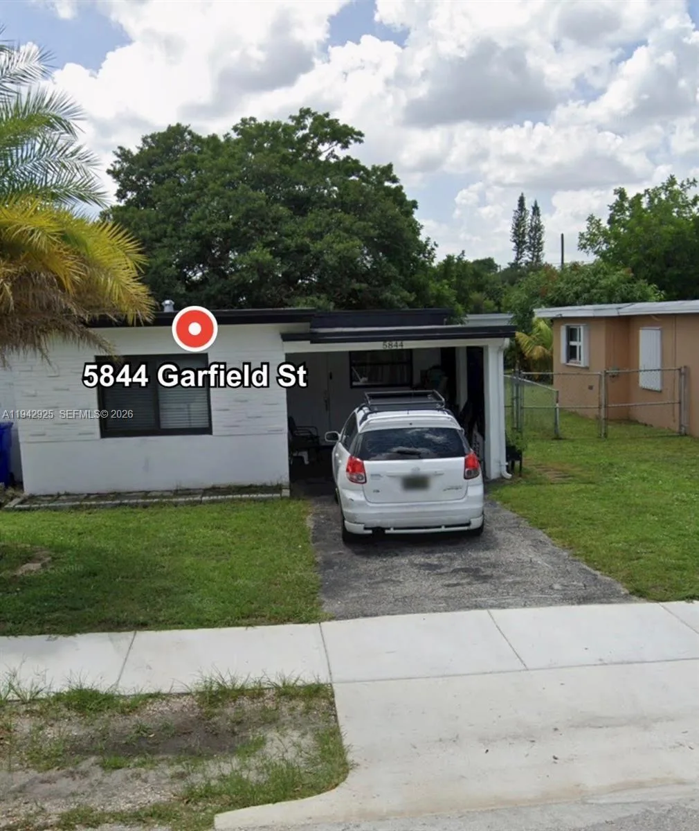 5844 Garfield St, Hollywood, FL 33021 photo 2