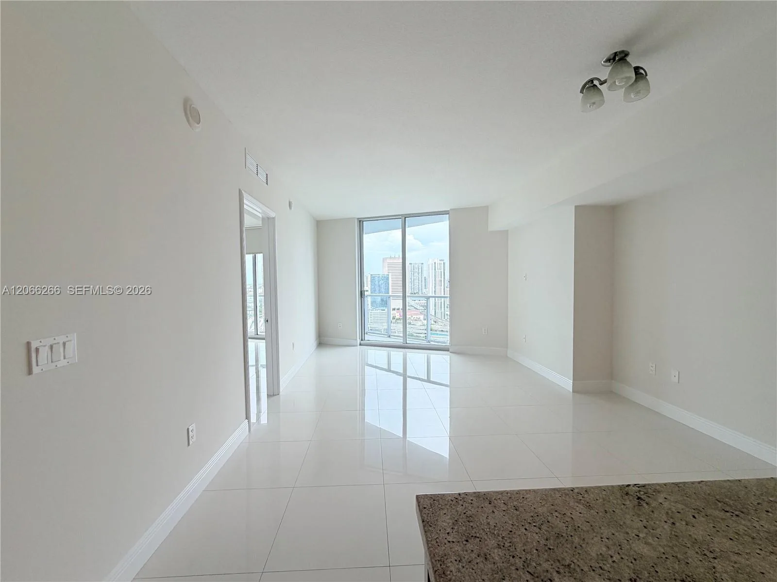 185 SW 7th St # 3105, Miami, FL 33130 photo 10