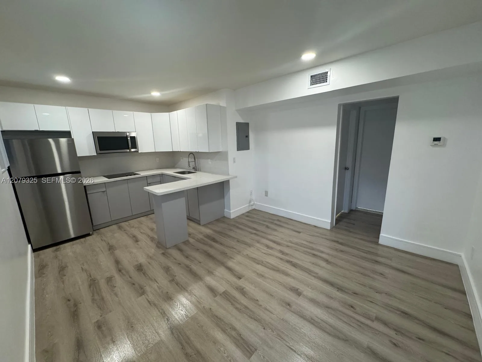 1943 NW 2nd ct # 3, Miami, FL 33136