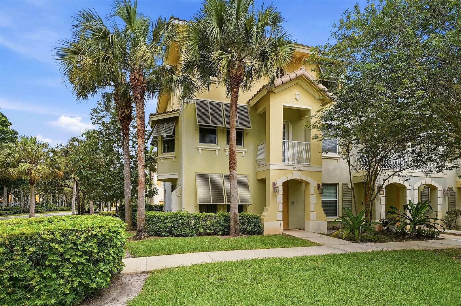 3902 White Peacock Lane, Coconut Creek, FL 33073