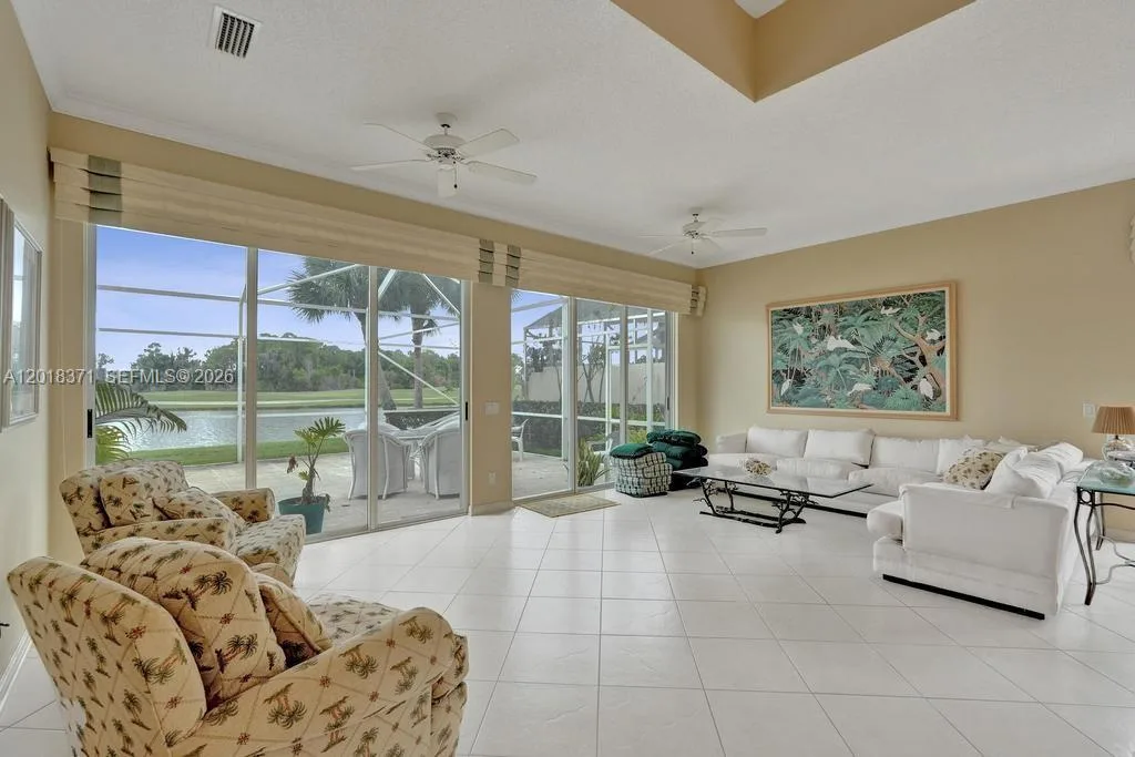 7968 SE Double Tree Dr, Hobe Sound, FL 33455 photo 4