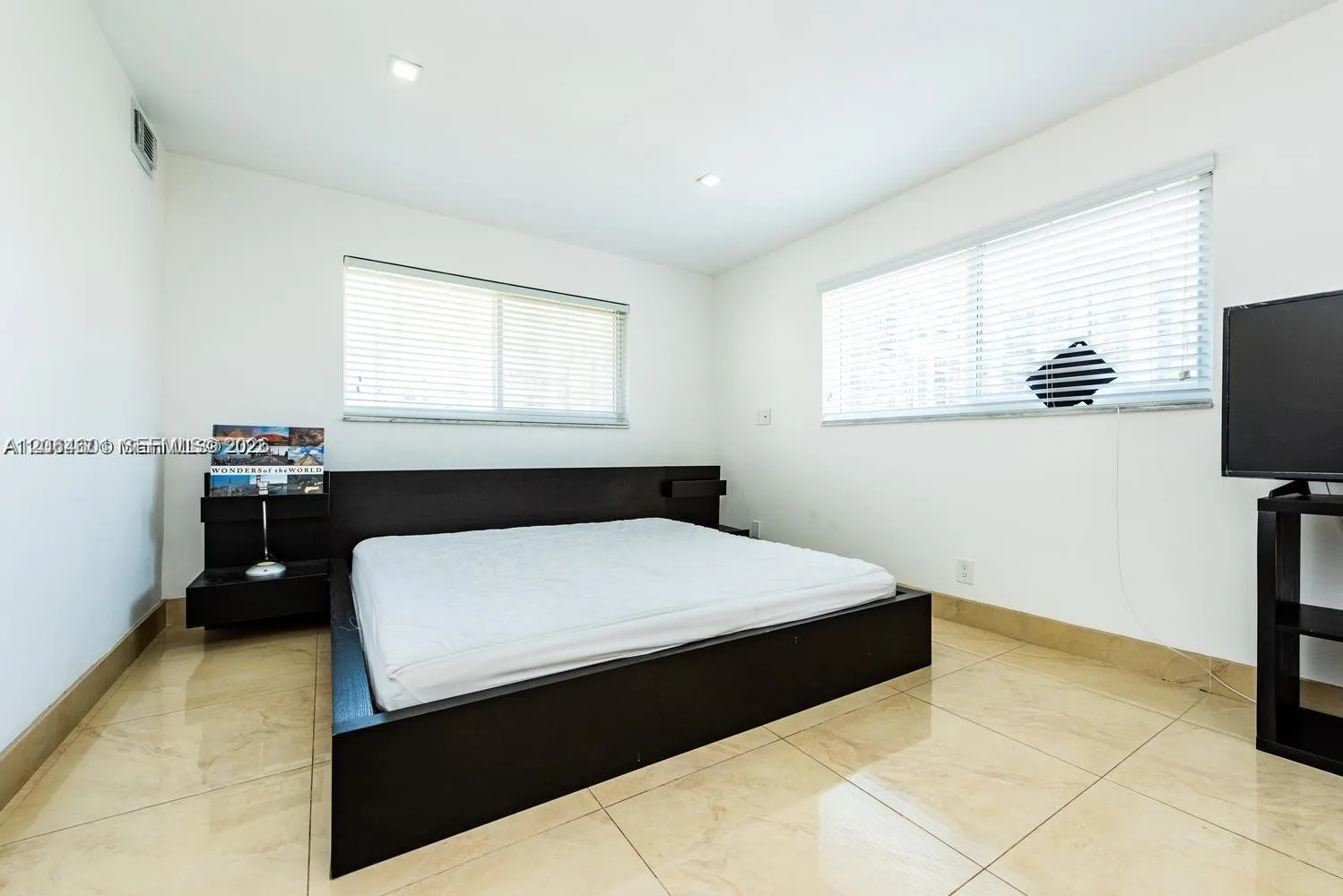 2081 S Ocean Dr # 411, Hallandale Beach, FL 33009 photo 12
