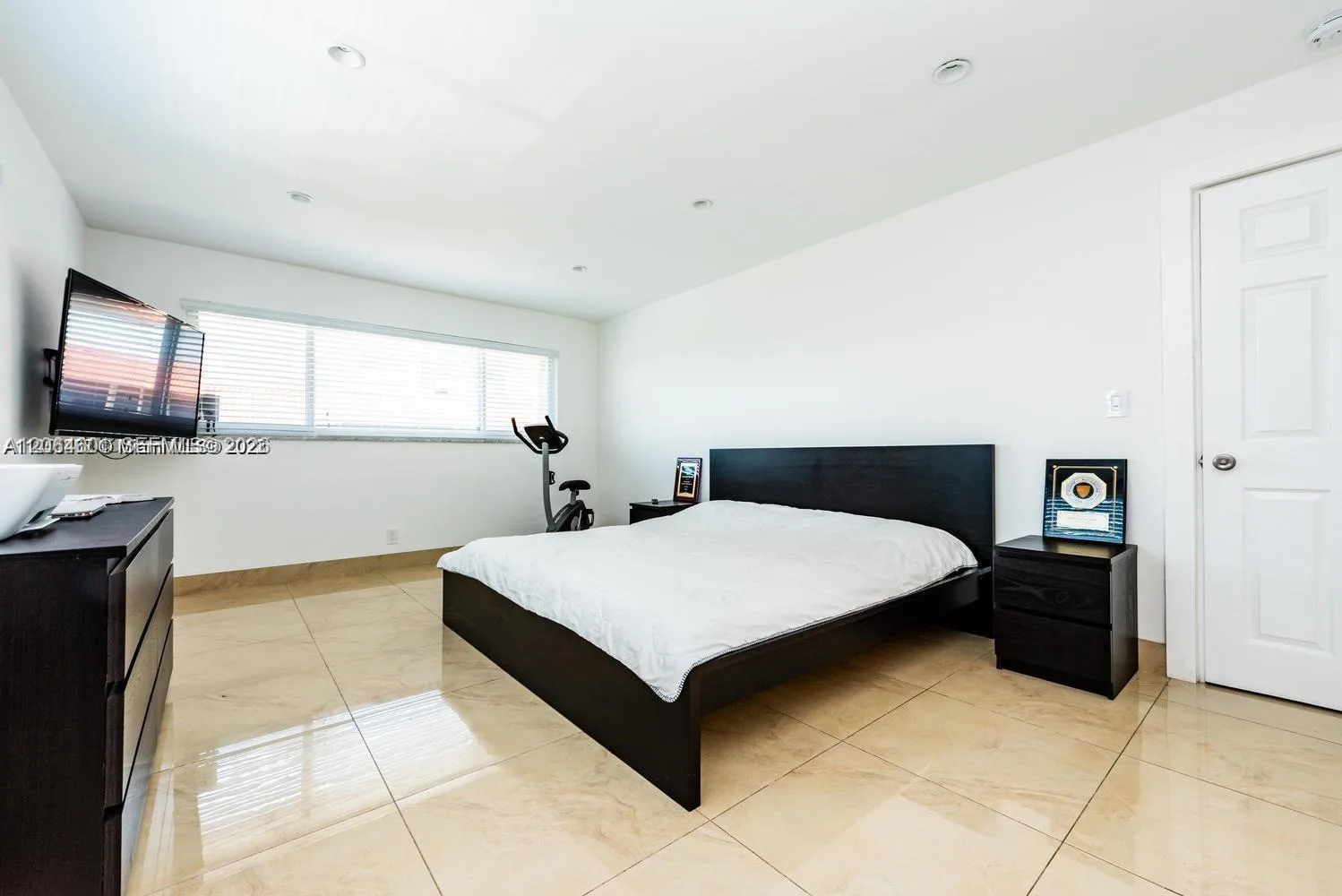 2081 S Ocean Dr # 411, Hallandale Beach, FL 33009 photo 13