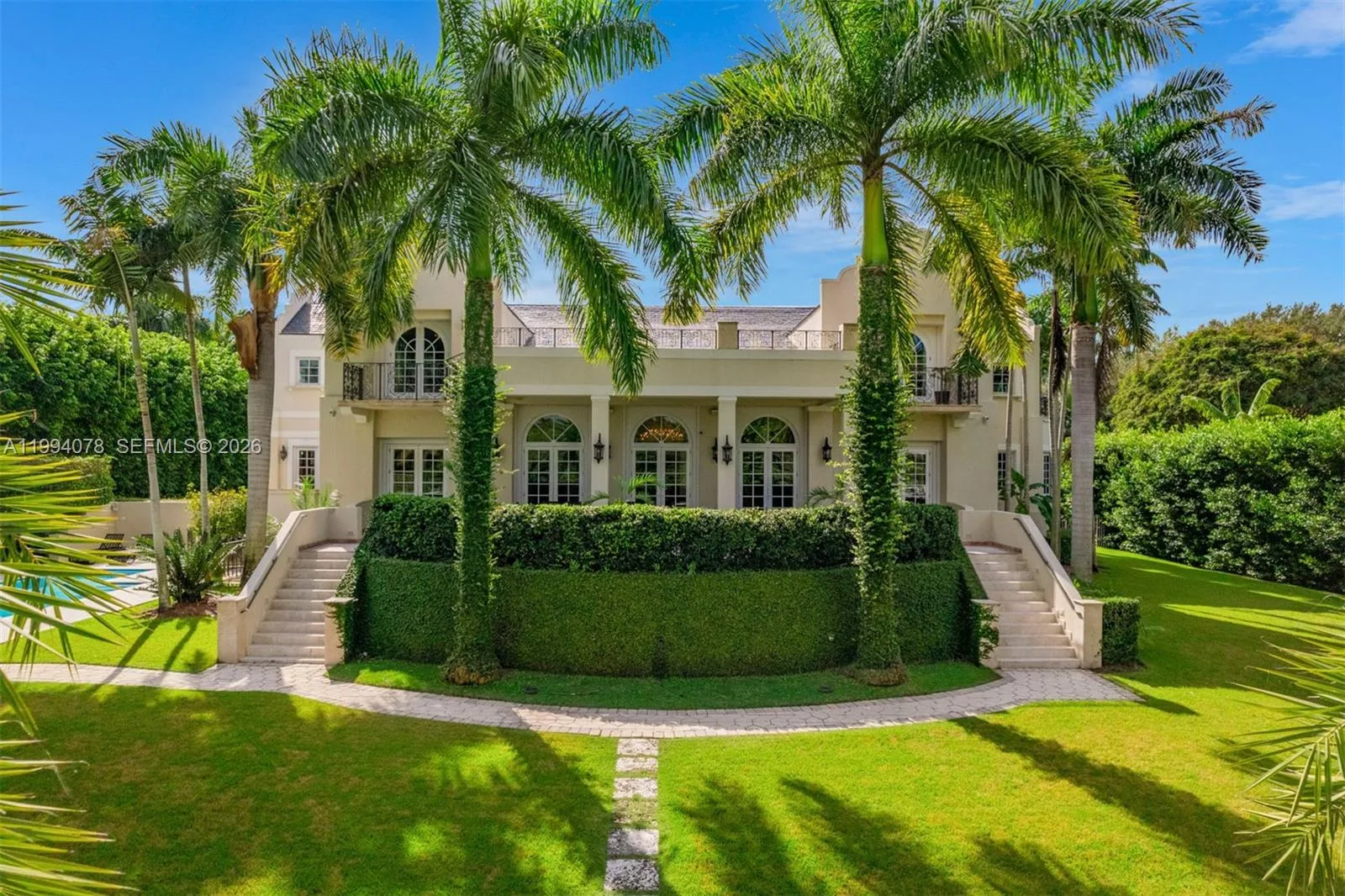 585 Arvida Pkwy, Coral Gables, FL 33156 photo 2
