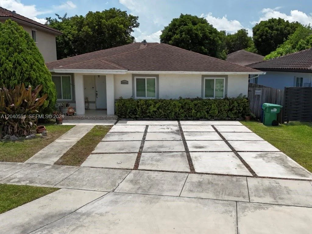 22442 SW 109th Ct, Miami, FL 33170