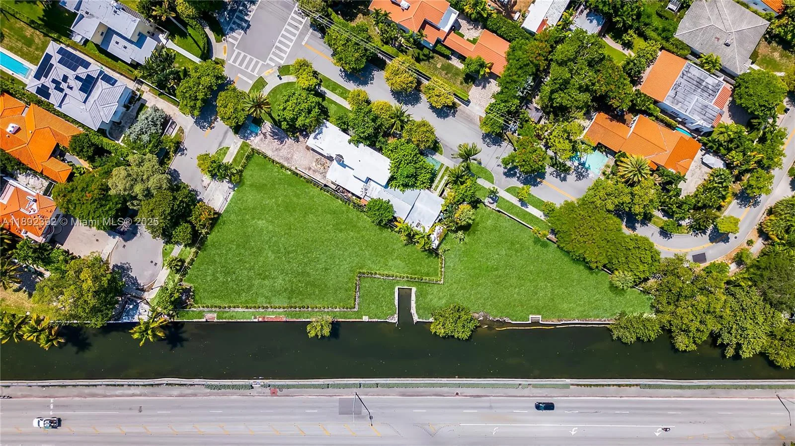 1800 Michigan Ave, Miami Beach, FL 33139 photo 2