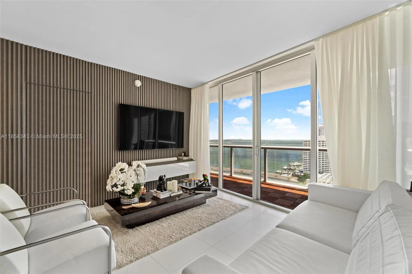 495 Brickell Ave # 1903, Miami, FL 33131 photo 2