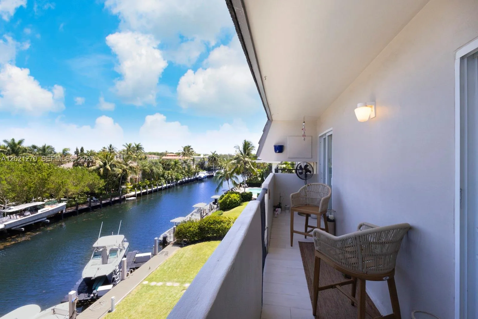6815 Edgewater Dr # 307, Coral Gables, FL 33133