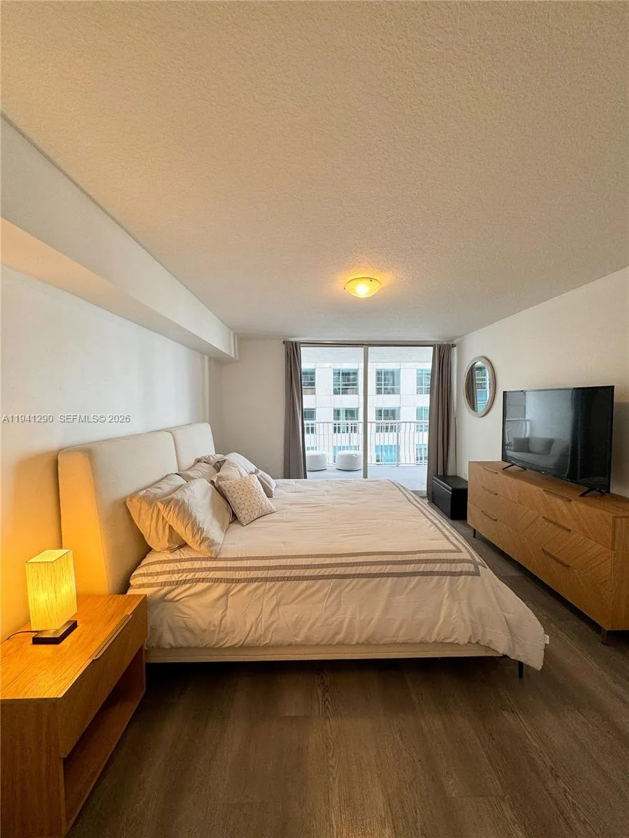 1200 Brickell Bay Dr # 1708, Miami, FL 33131 photo 10