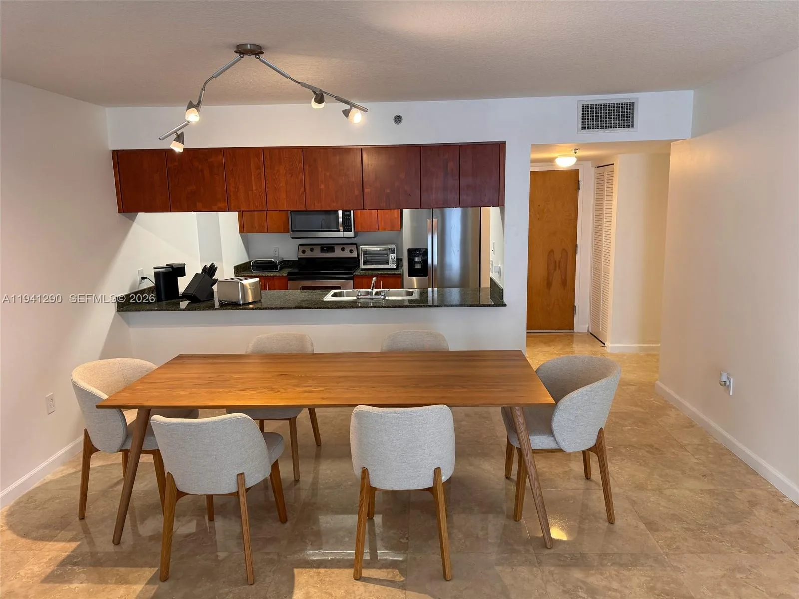 1200 Brickell Bay Dr # 1708, Miami, FL 33131 photo 2