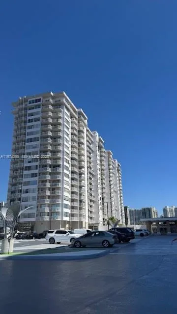 18051 Biscayne Blvd # 1103, Aventura, FL 33160