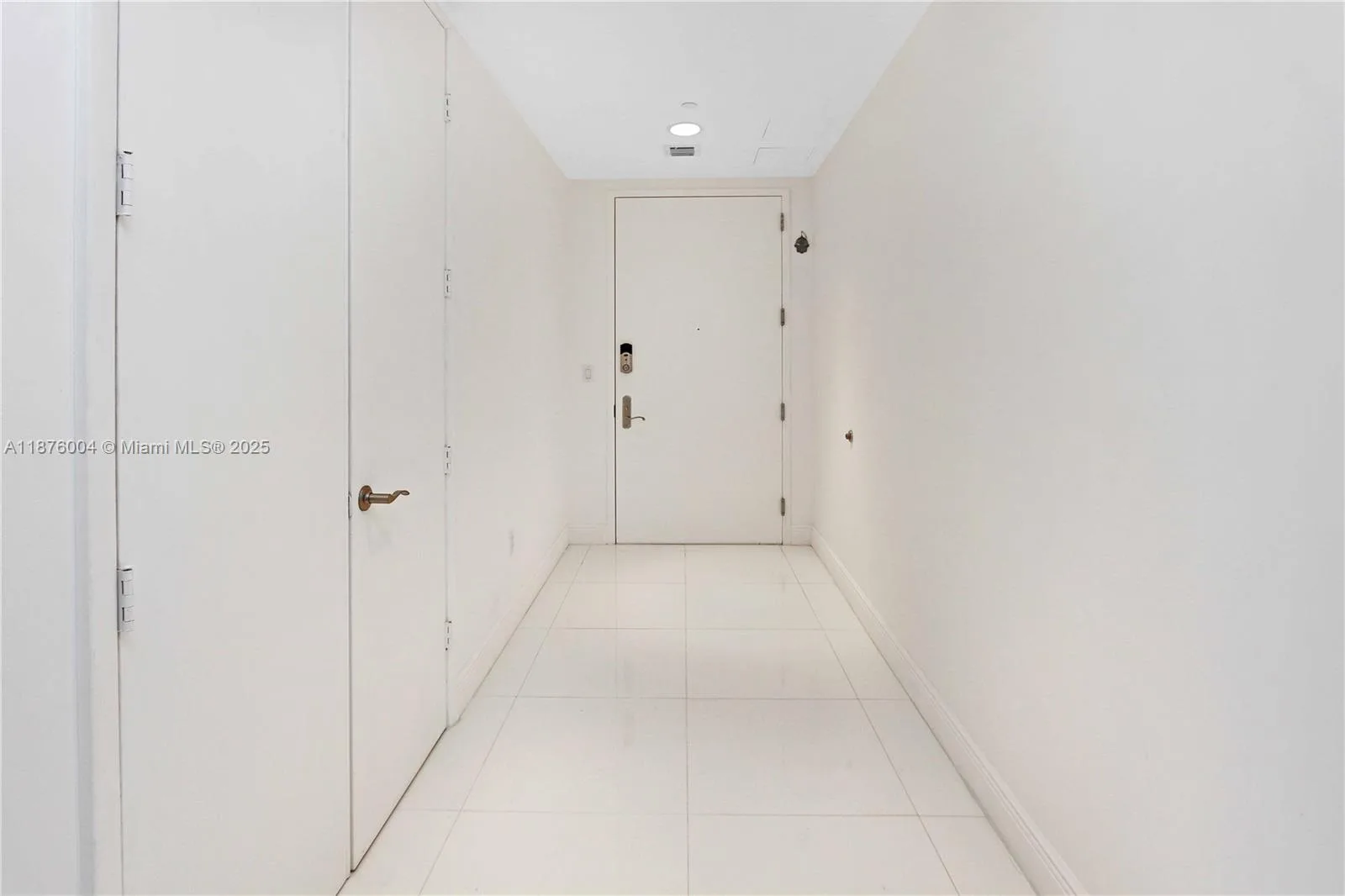 16001 Collins Ave # 705, Sunny Isles Beach, FL 33160 photo 3