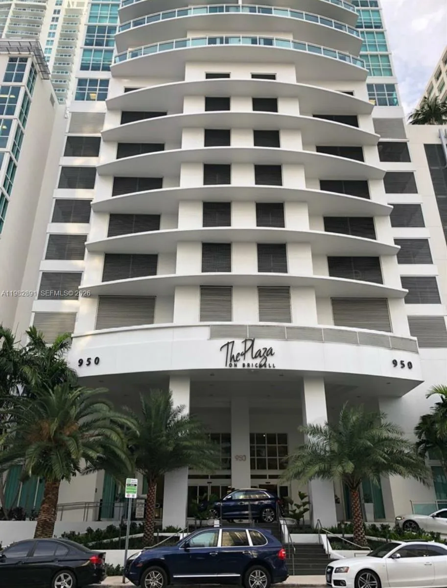 950 N Brickell Bay Dr # 3002, Miami, FL 33131