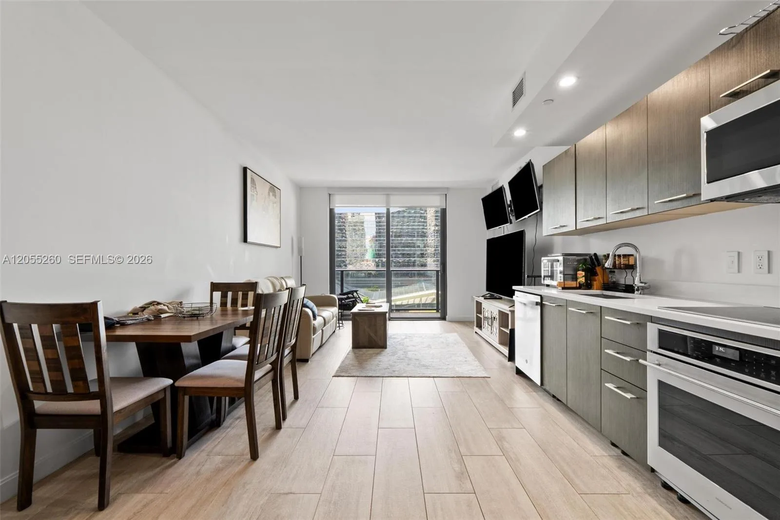 45 SW 9th St # 1109, Miami, FL 33130 photo 2
