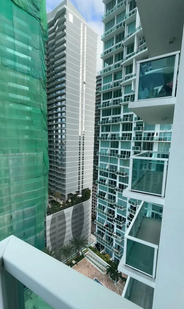 31 SE 5th St # 2708, Miami, FL 33131 photo 11