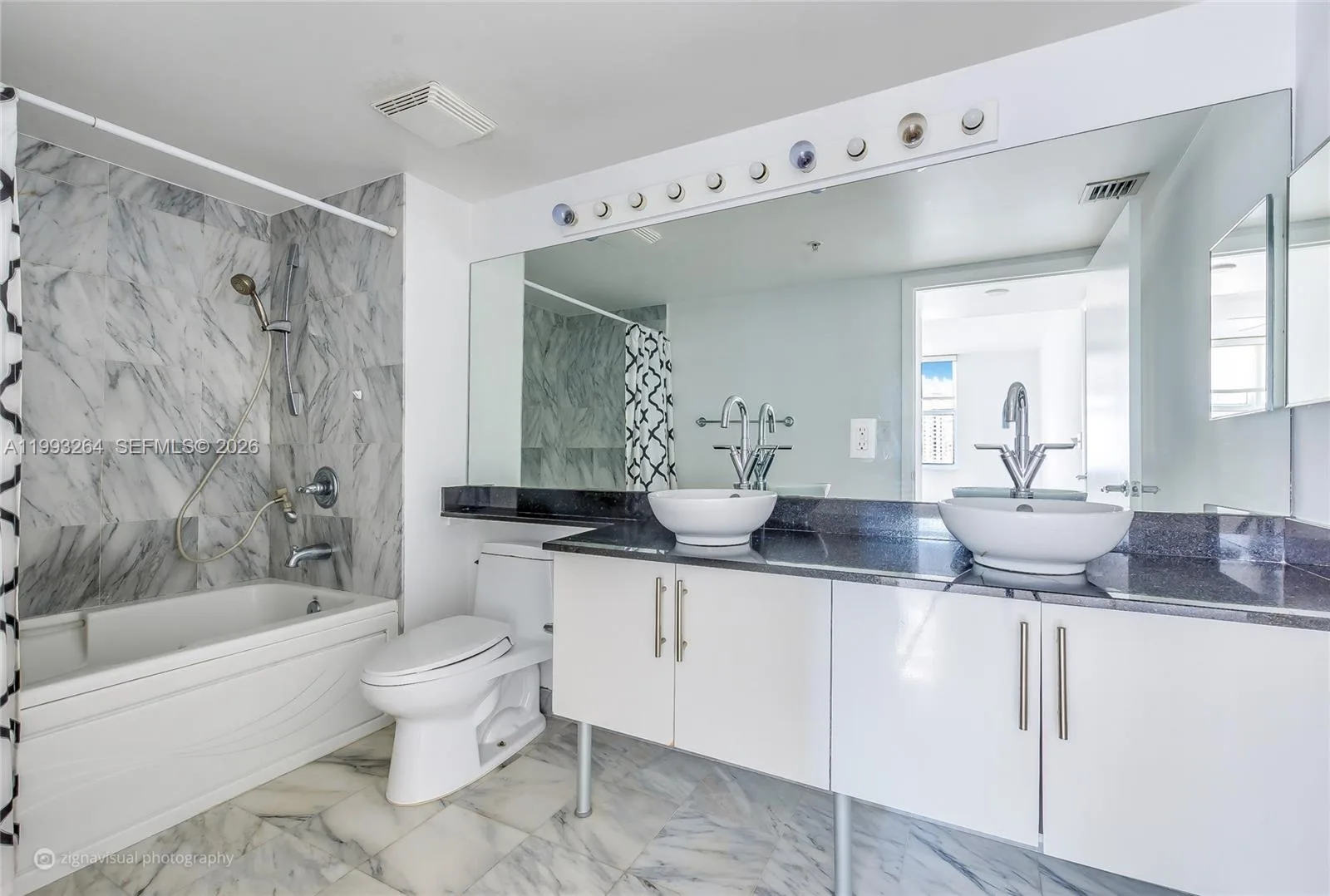 31 SE 5th St # 2708, Miami, FL 33131 photo 5