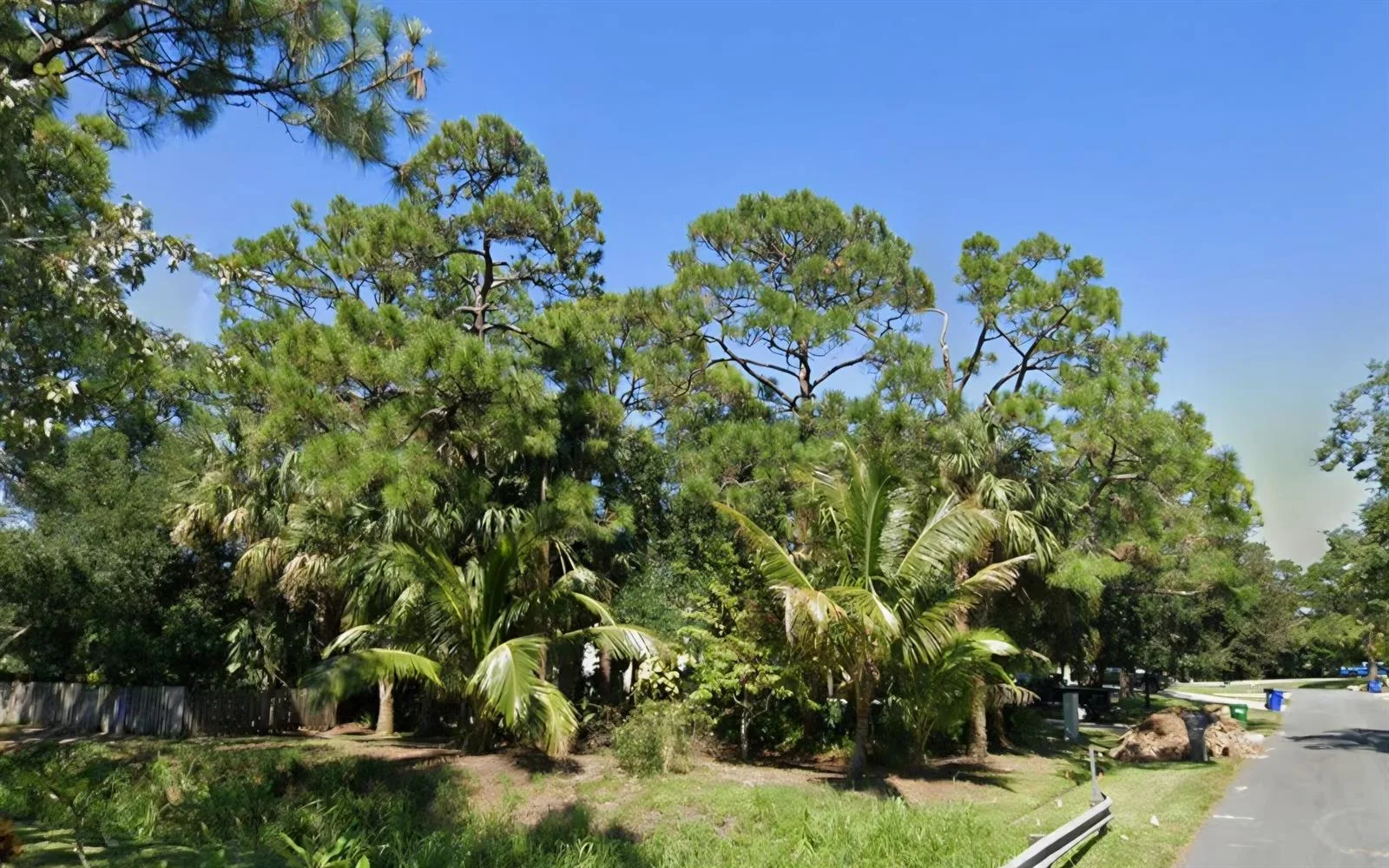 726 Wentworth St, Sebastian, FL 32958