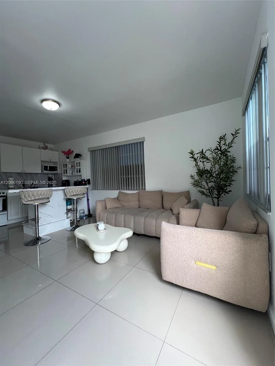 467B E 13th St # 467B, Hialeah, FL 33010 photo 2