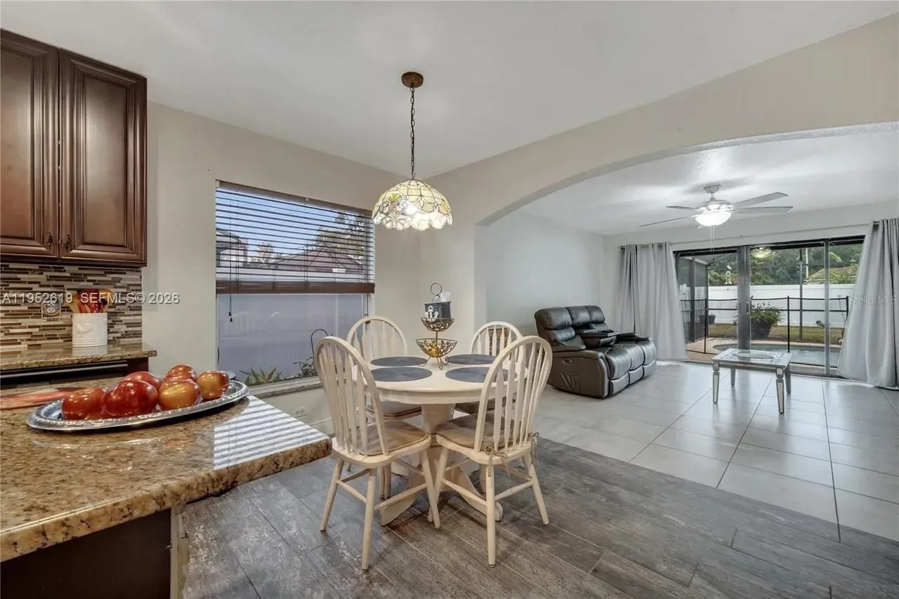 2372 Topaz Trl, Kissimmee, FL 34743 photo 3