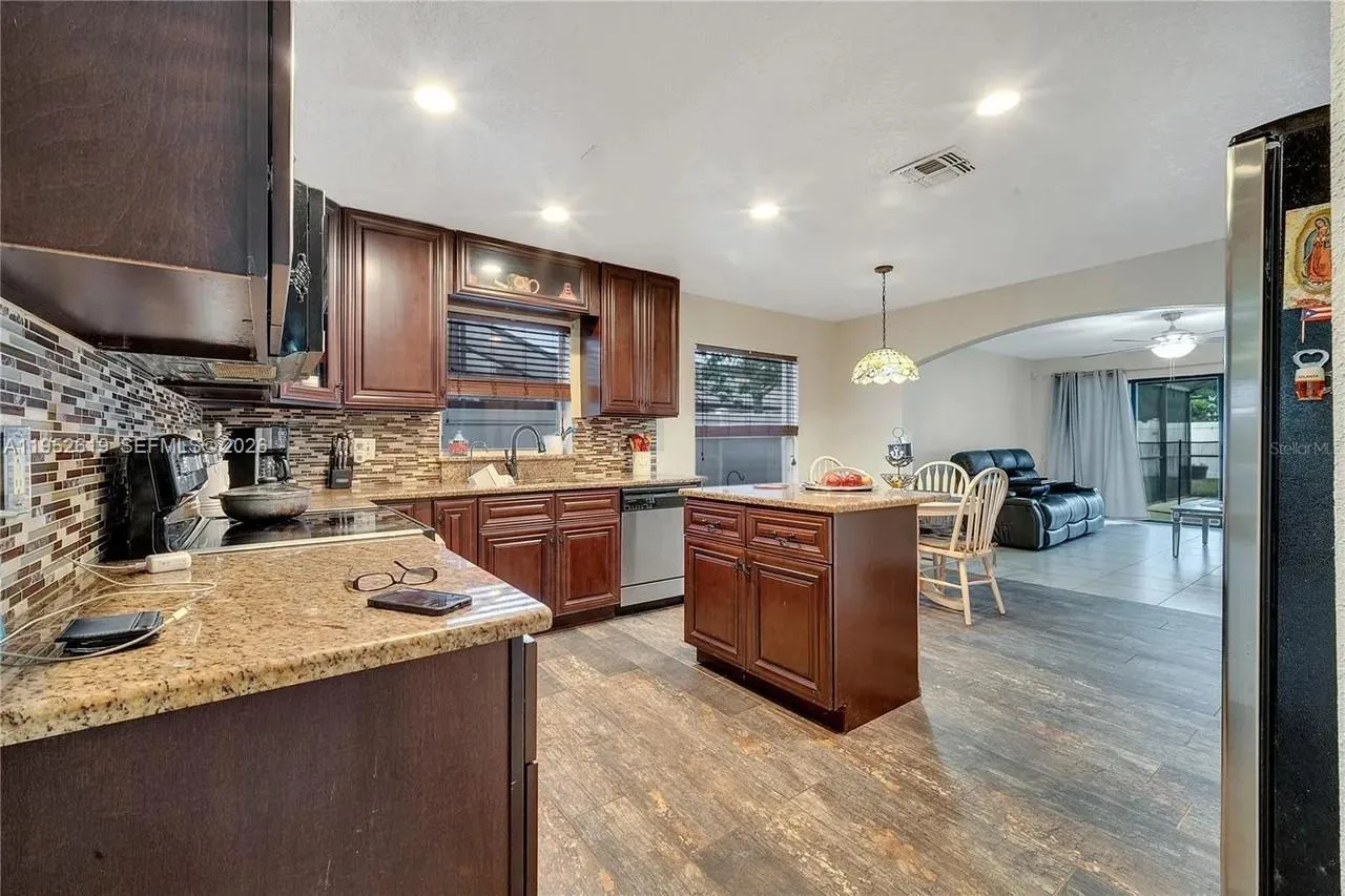 2372 Topaz Trl, Kissimmee, FL 34743 photo 4