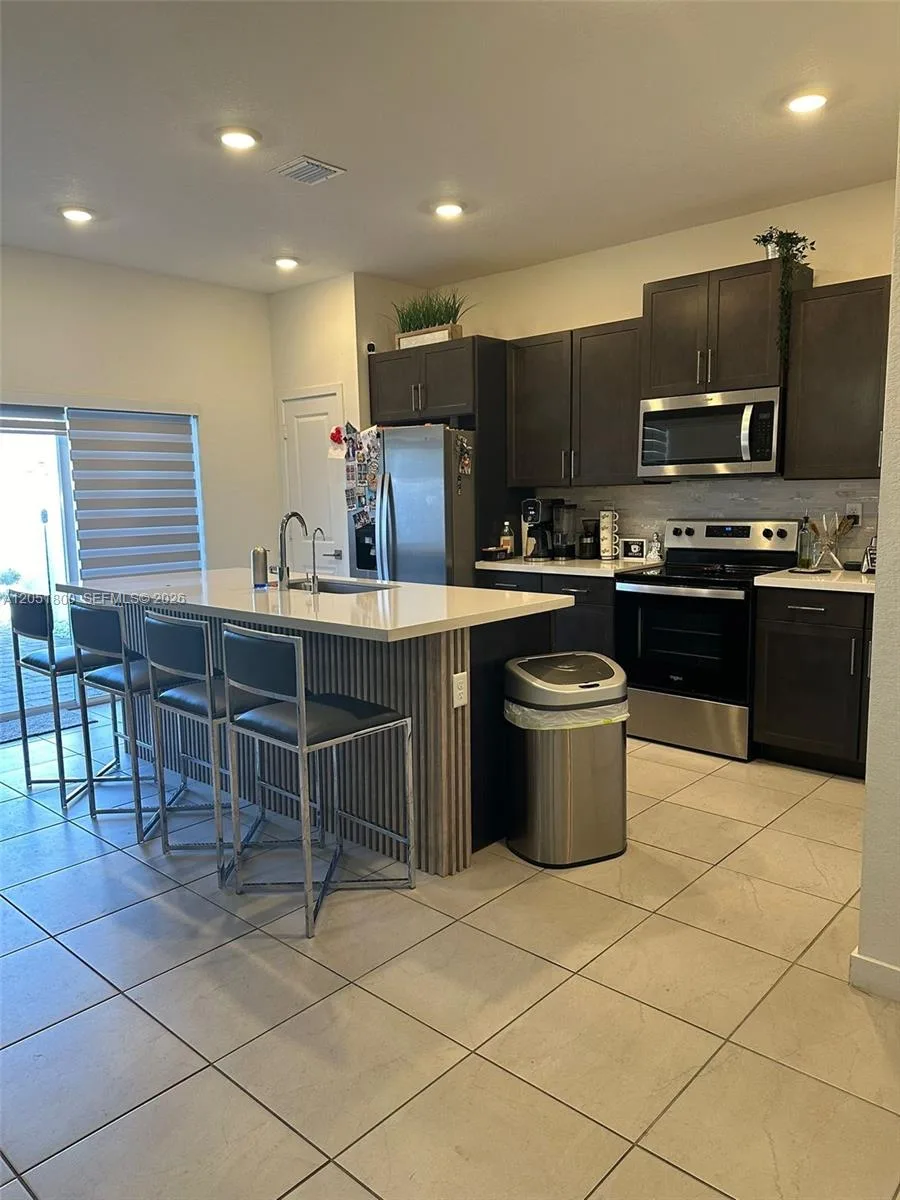 785 SE 18th St, Homestead, FL 33034 photo 2