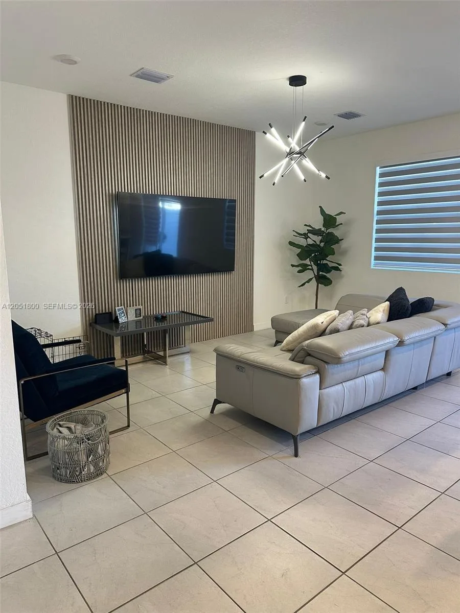 785 SE 18th St, Homestead, FL 33034 photo 3