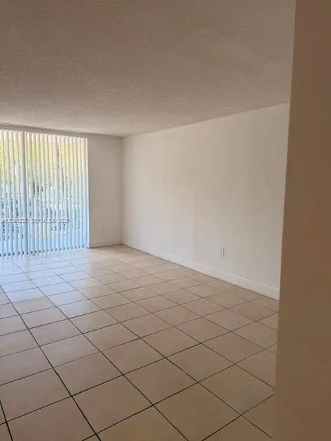 498 NW 165th St Rd # D-204, Miami, FL 33169 photo 2