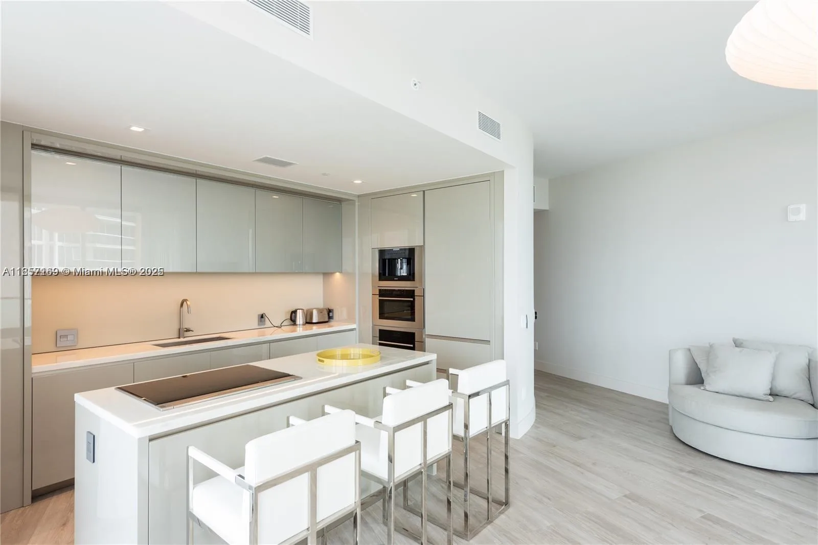 18975 Collins Ave # 1605, Sunny Isles Beach, FL 33160 photo 11