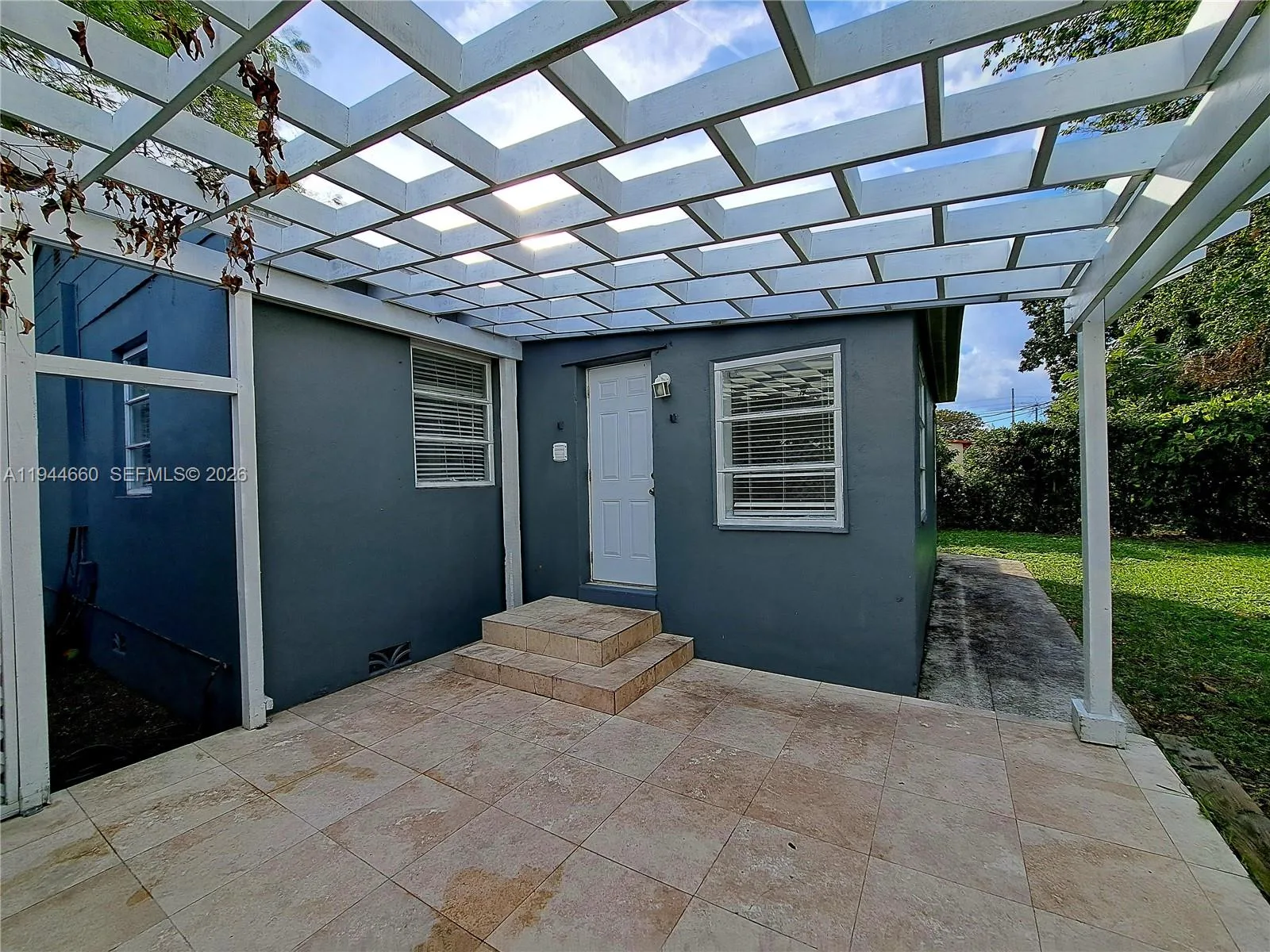 335 NW 102nd St, Miami, FL 33150 photo 5