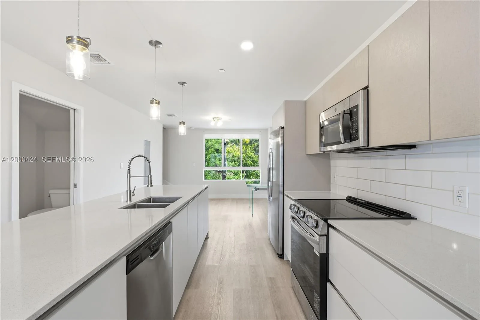 2505 NE 193rd St # 4215, Miami, FL 33180 photo 3