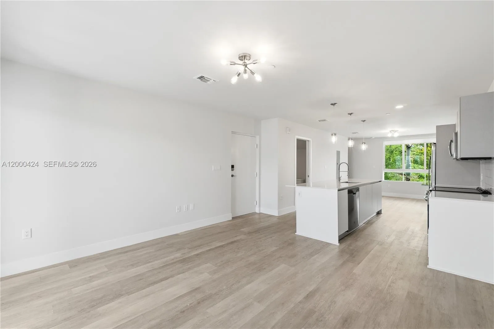 2505 NE 193rd St # 4215, Miami, FL 33180 photo 4