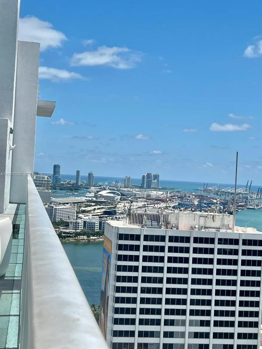 133 NE 2nd Ave # 1102, Miami, FL 33132 photo 11