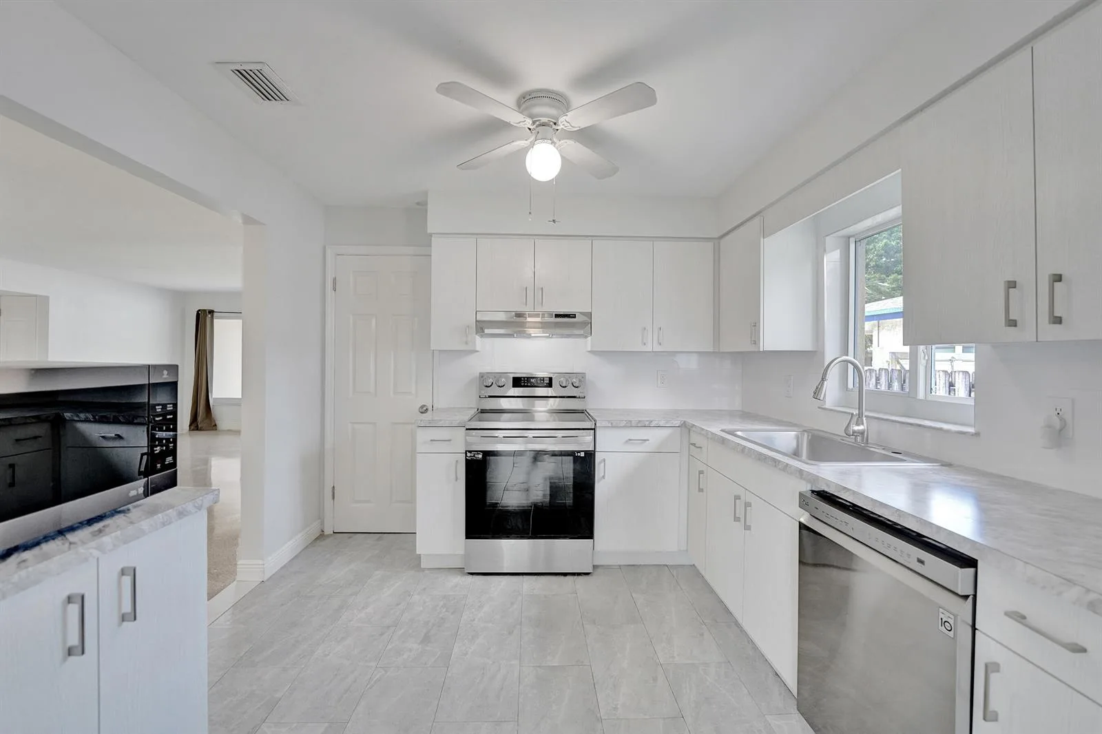 1101 SW 31st Street, Fort Lauderdale, FL 33315 photo 6
