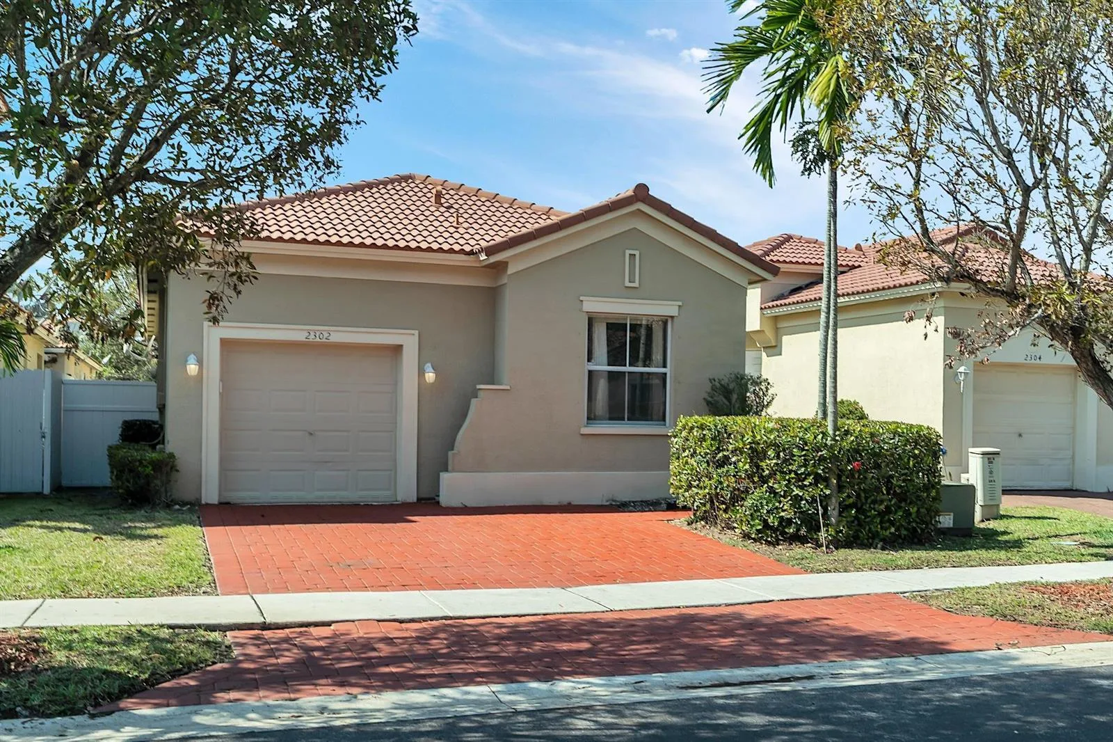 2302 NE 37th Road, Homestead, FL 33033